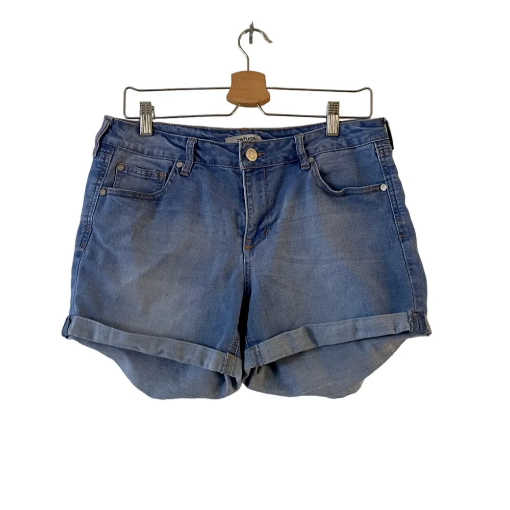 Refuge Women's‎ Rolled Cuffed Hem Blue Denim Jean Shorts